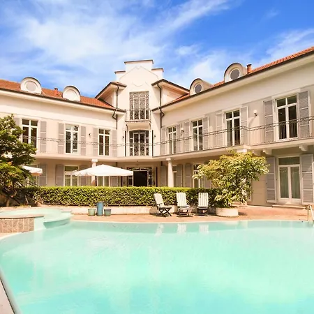 Sleeps 10 Pool Air Con Wifi Villa